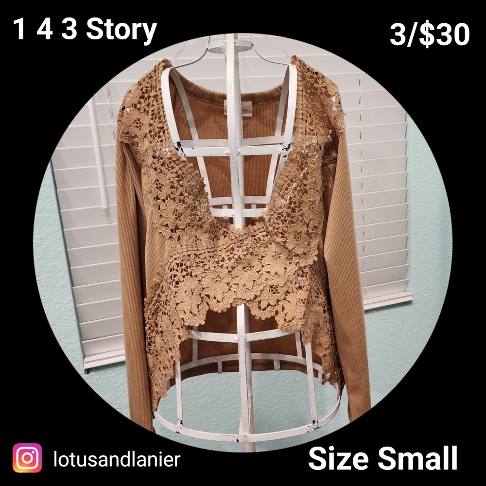 1 4 3 Story Tan Ribbed Lace Crop Top Sz Small NWT 3/$30